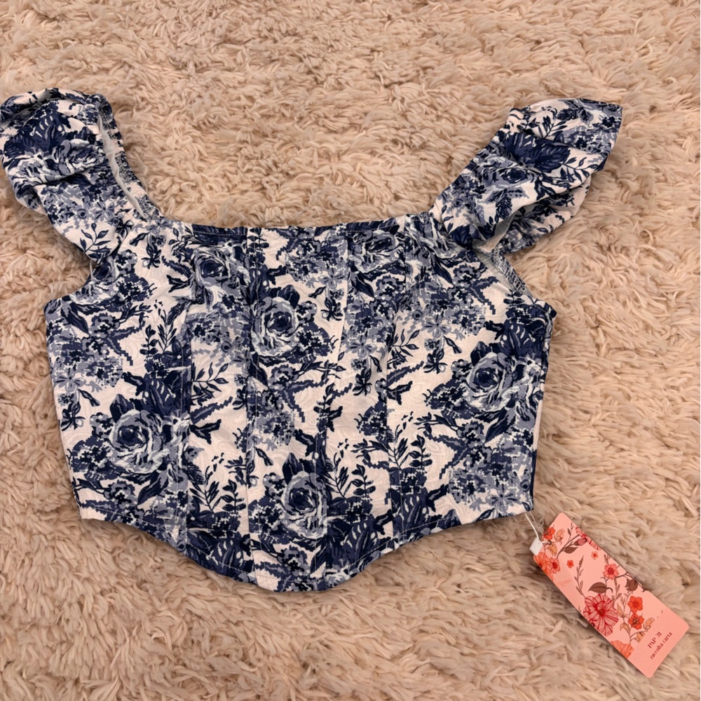 SHEIN Blue and White Floral Crop Top